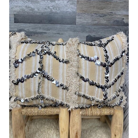 Vintage Handira Pillow, Authentic Moroccan Berber Throw Cushion 03YS00211 - Picture 2 of 10